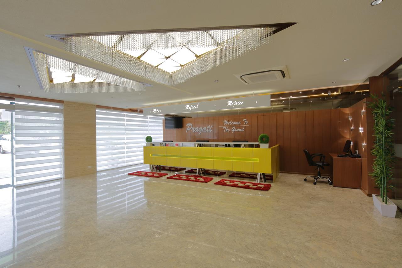 Hotel Pragati The Grand Ahmedabad Eksteriør billede