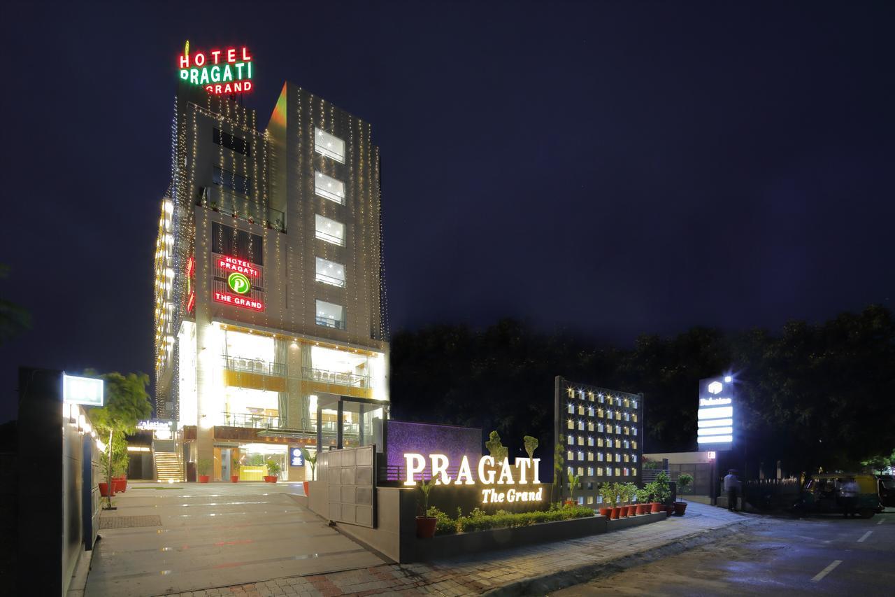 Hotel Pragati The Grand Ahmedabad Eksteriør billede