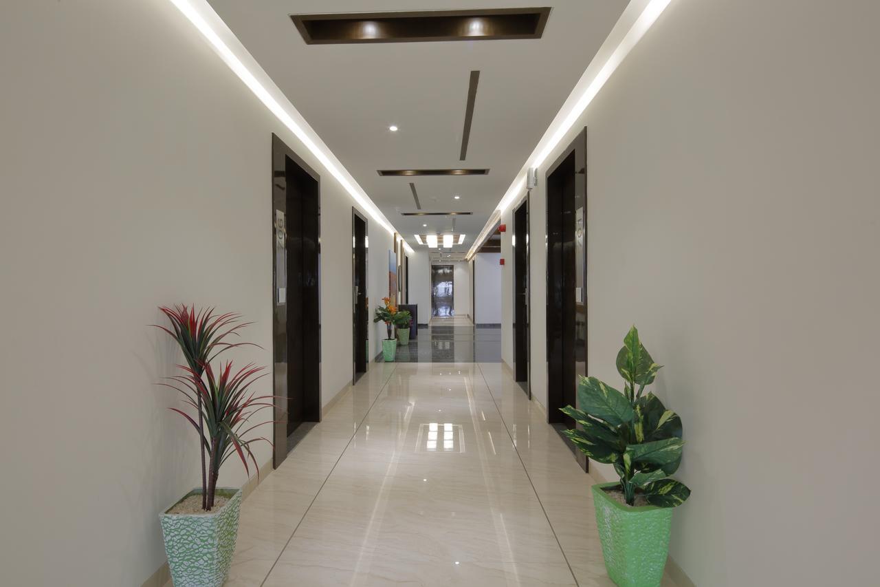 Hotel Pragati The Grand Ahmedabad Eksteriør billede