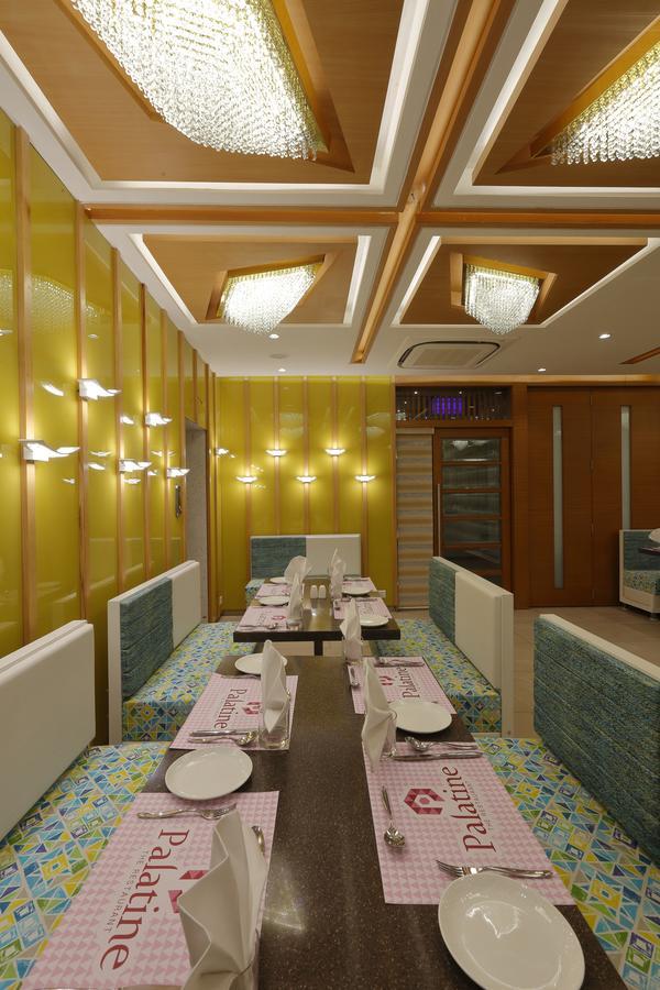Hotel Pragati The Grand Ahmedabad Eksteriør billede
