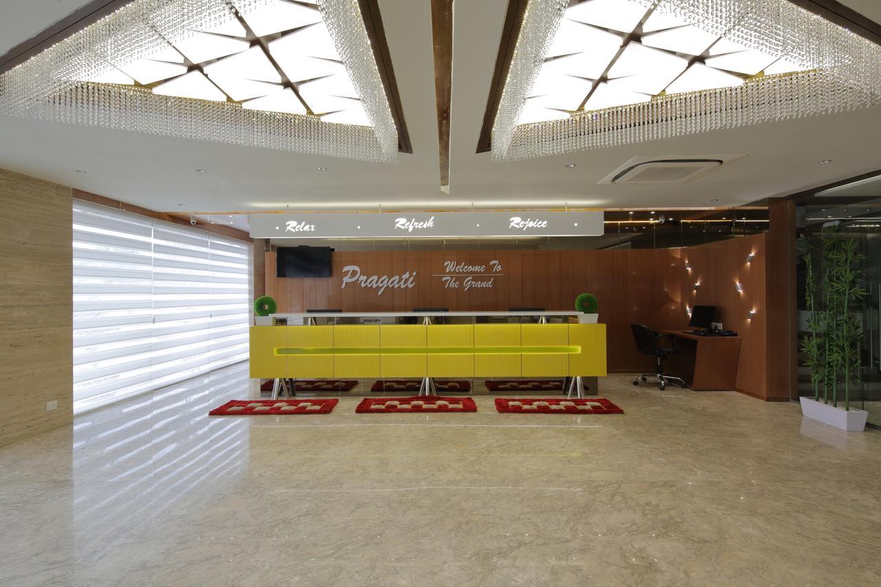 Hotel Pragati The Grand Ahmedabad Eksteriør billede