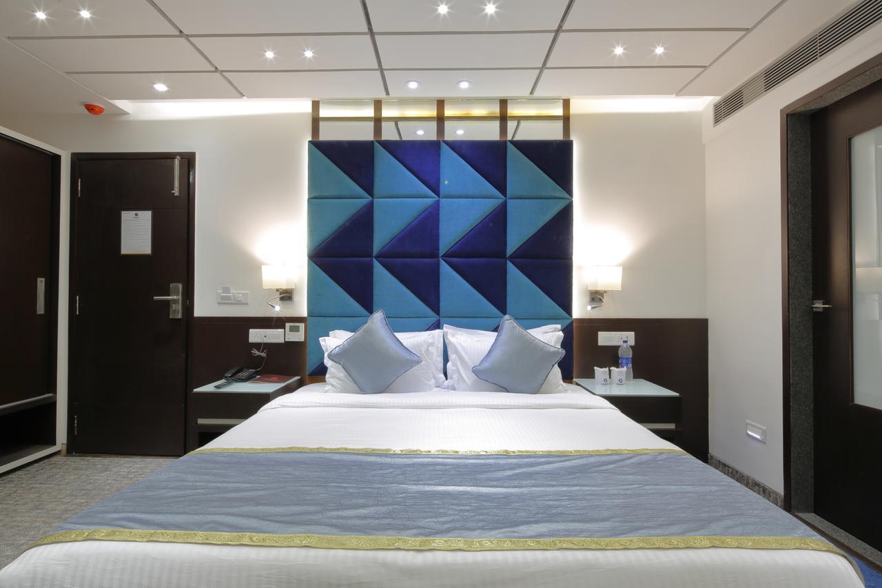 Hotel Pragati The Grand Ahmedabad Eksteriør billede